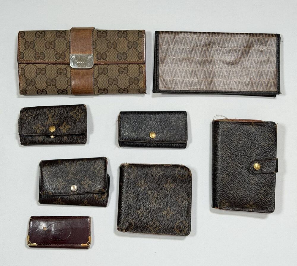 Louis Vuitton Gucci and othersLeather Wallet 8 piece JUNK 0024